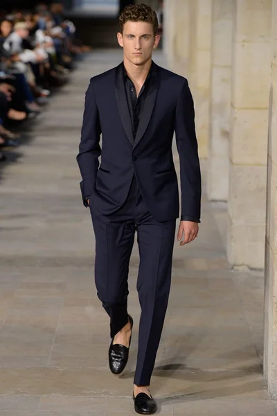 Look 46